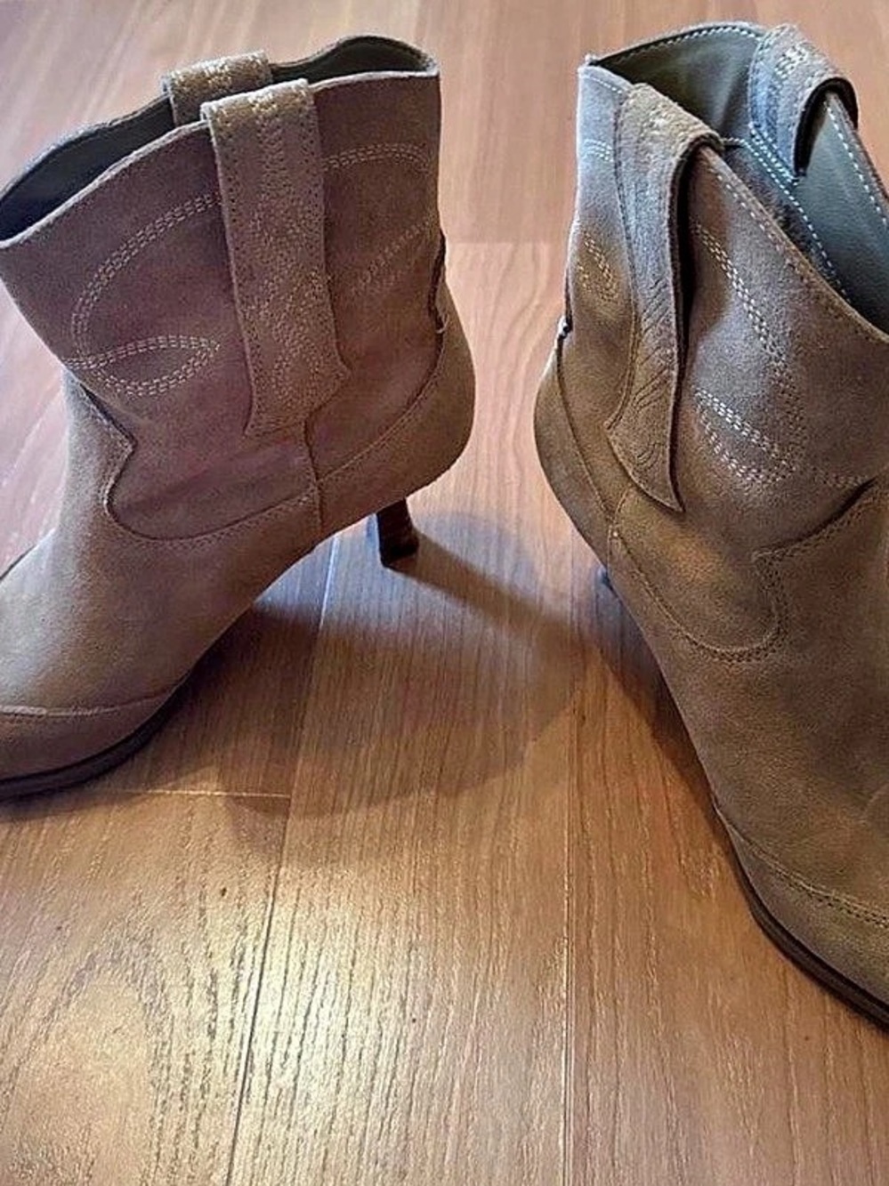 Brown Pointed-Toe Heeled Boots Like New